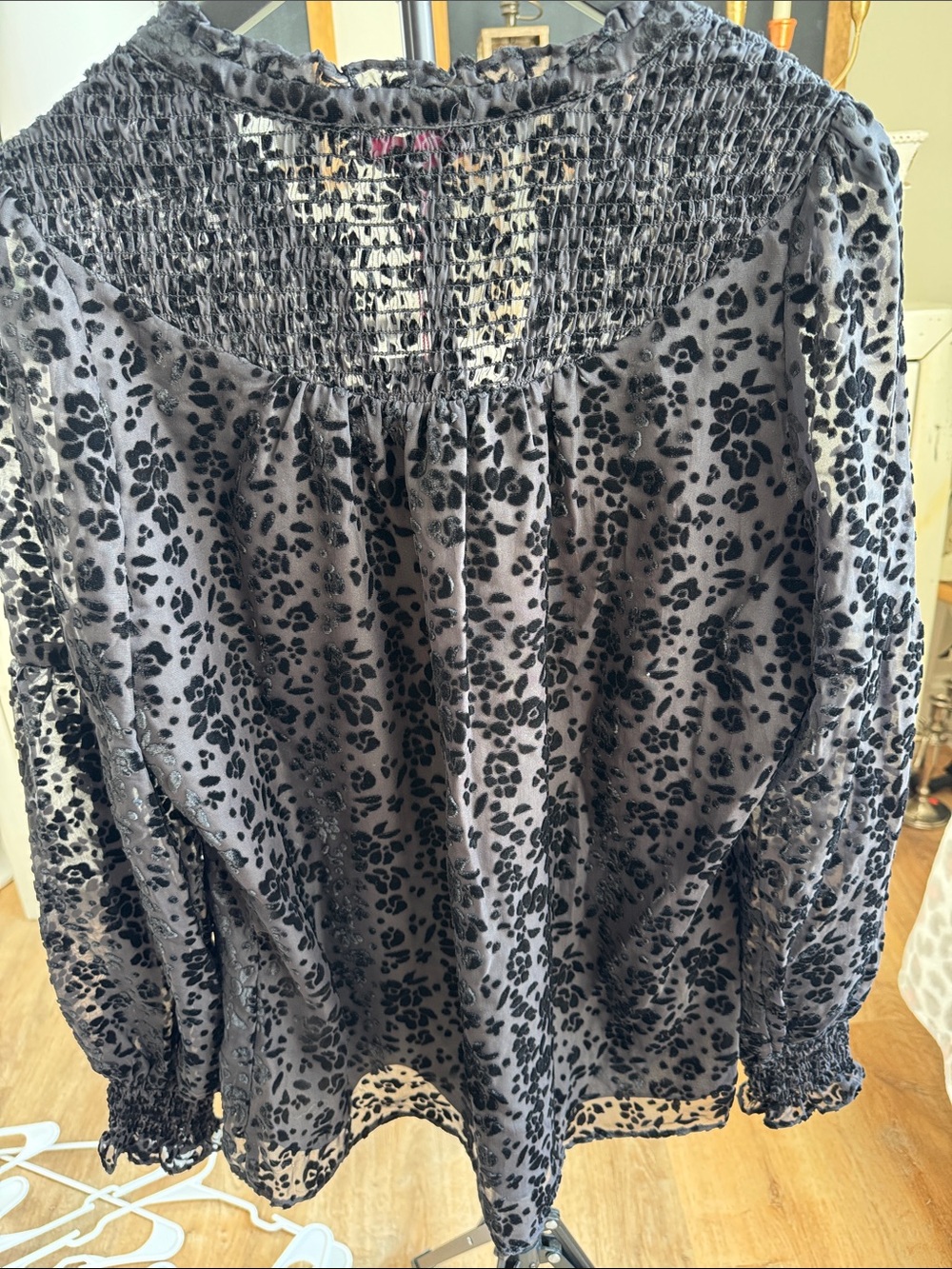 NWT!! #665 PARKER Black Floral Velvet Burnout V-Neck Sheer Sleeve Blouse - Picture 9 of 10